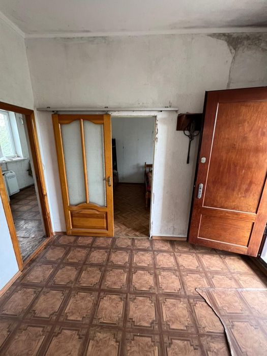 Продаётся дом у озера, пригород Черноморска.