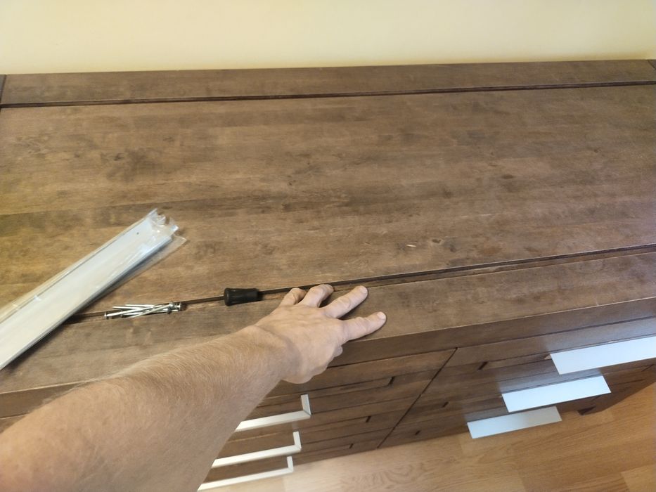 Duża komoda drewniana,  naturalne drewno - orzech,  woskowana