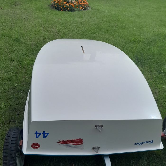 Żaglówka regatowa klasy optymist, komplet