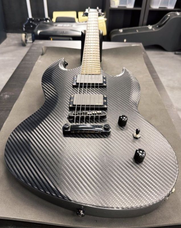 ESP LTD Viper-50 Custom EMG 81/85