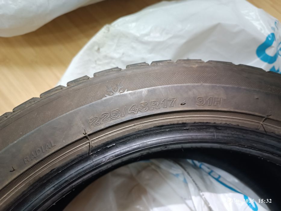 Резина зимняя Dayton R17 225/45