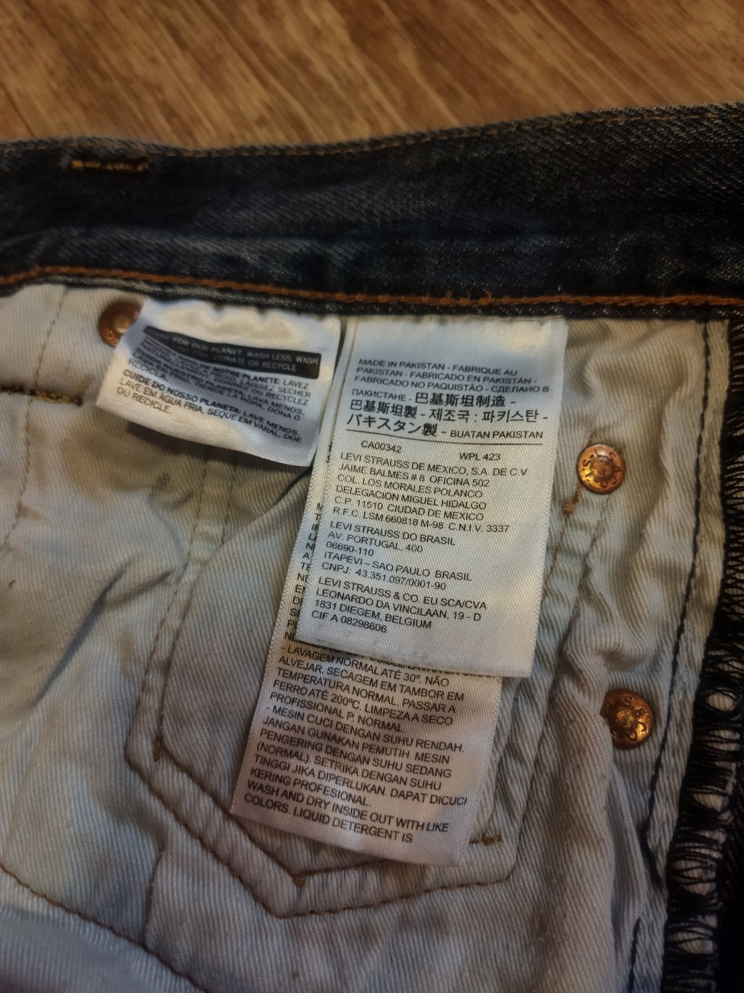 Джинсы Levis 501.