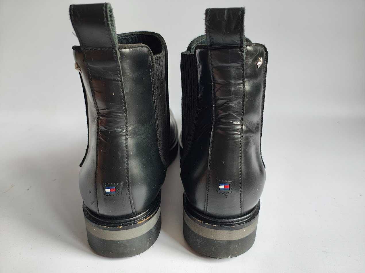 - Tommy Hilfiger - Markowe botki, sztyblety r. 39,5 / 40