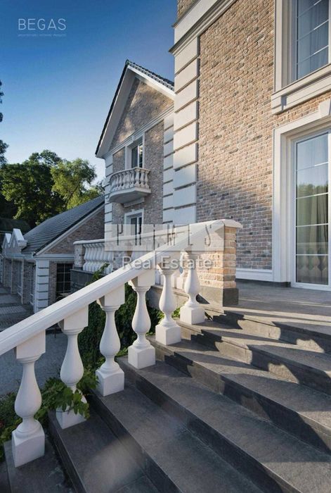 Оренда будинку Іванковичі 800 м² територія 2га, озеро та гостьовий буд