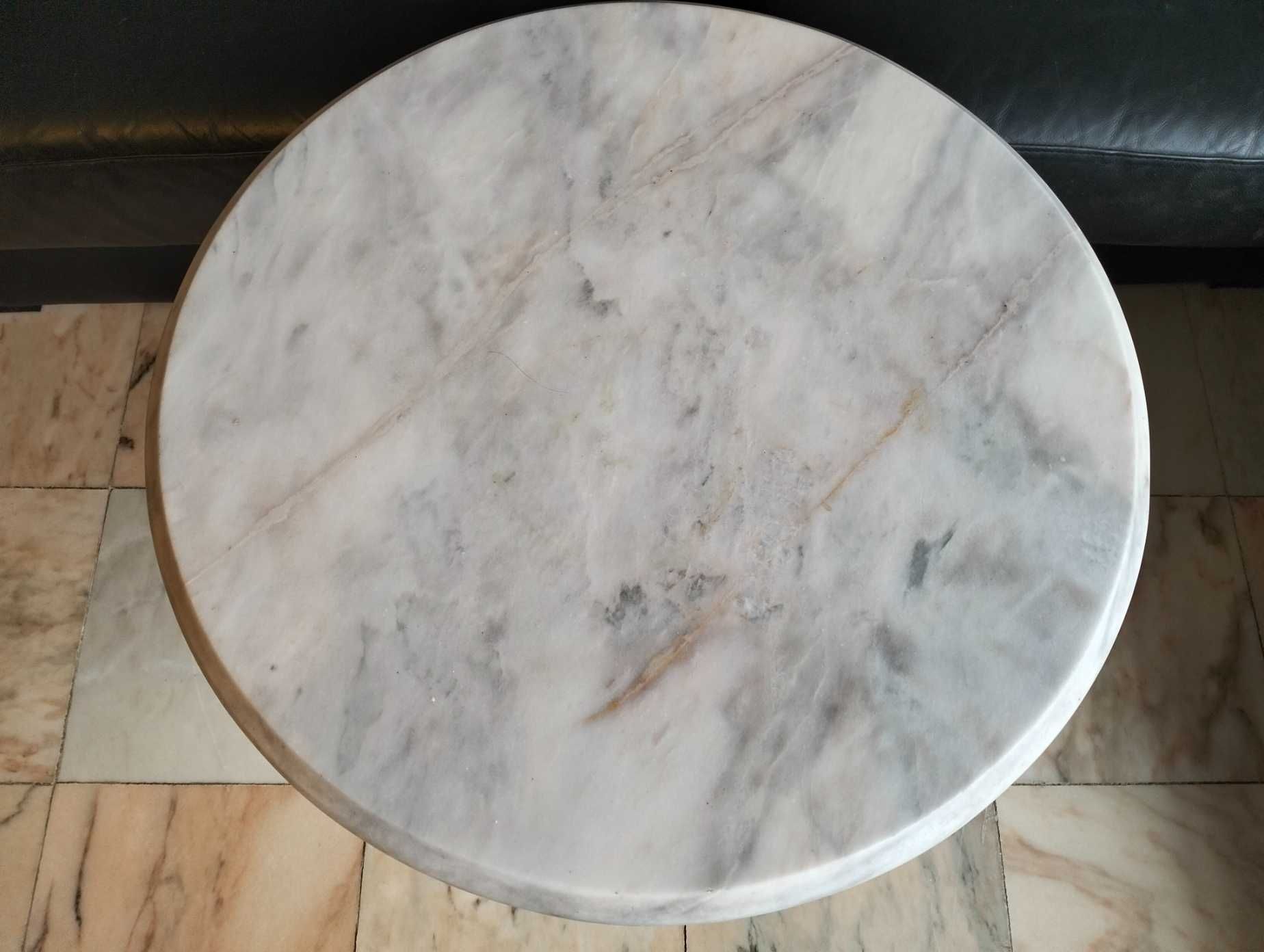 Mesa de centro em bronze e tampo em mármore