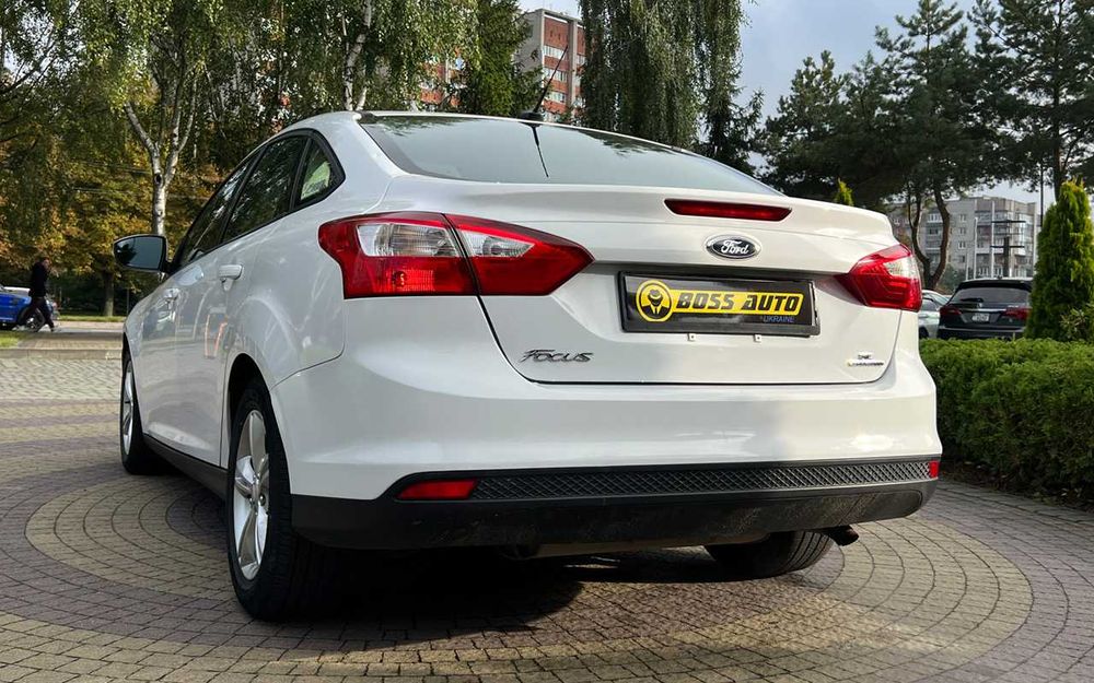 Ford Focus  2012