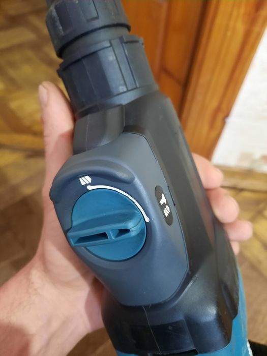 100% оригінал!!Перфоратор Makita HR 2300,720вт,2.3дж