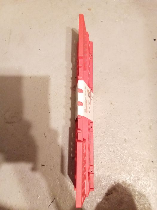 Półka, wieszak na narzędzia, wkrętaki, klucze, organizer