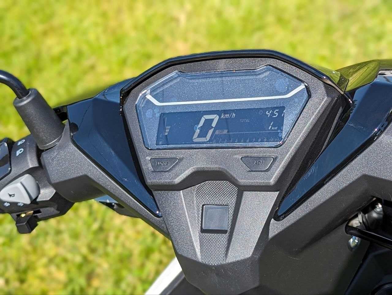 якісний скутер BASHAN SHARK 150 (click) офіційно в Артмото Київ!