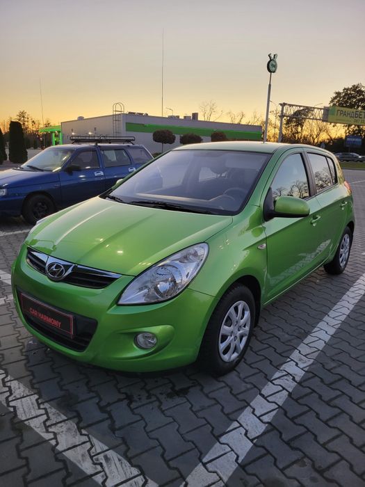 Hyundai I20 2010 1.4 автомат
