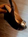Buty na koturnie