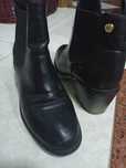 Botins pretos usados