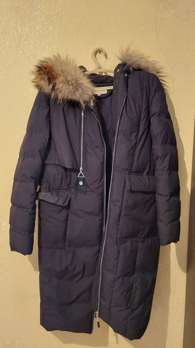 Длинный чёрный Пуховик BTN BUTTON
 С натуральным мехом