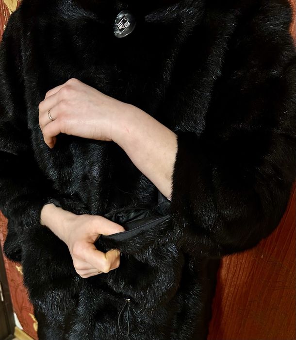 Шуба з дикої норки AOXUEFUR в ідеальному стані!