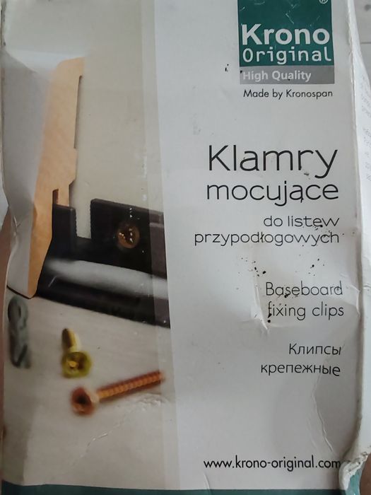 Klamry mocujące do listwę przy podłogowych