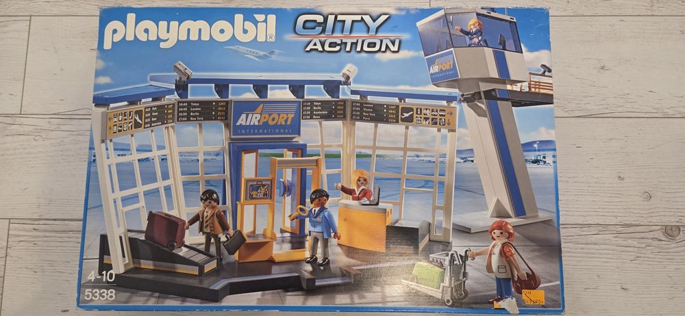 Playmobil City Action Airport with Control Tower 5338