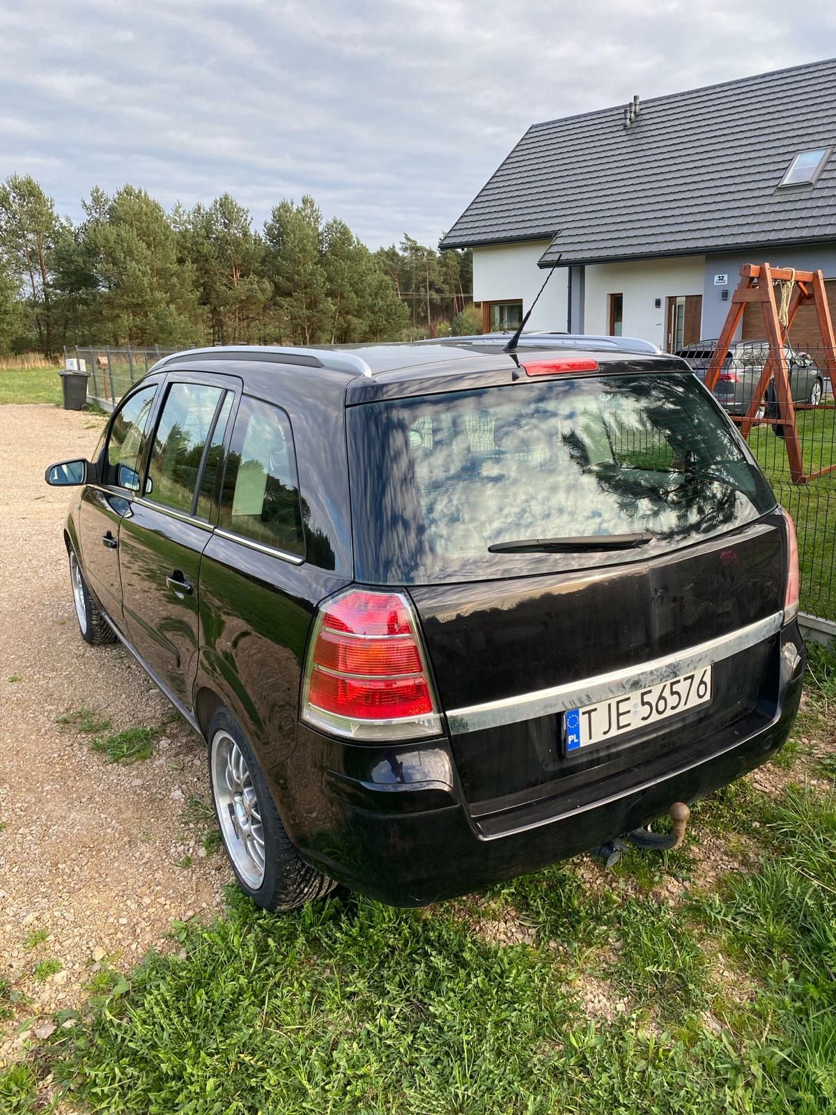 Opel Zafira B 1,8 benzyna 7- osobowa