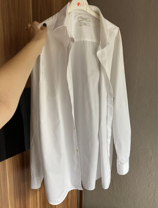 Biała męska koszula oversize
