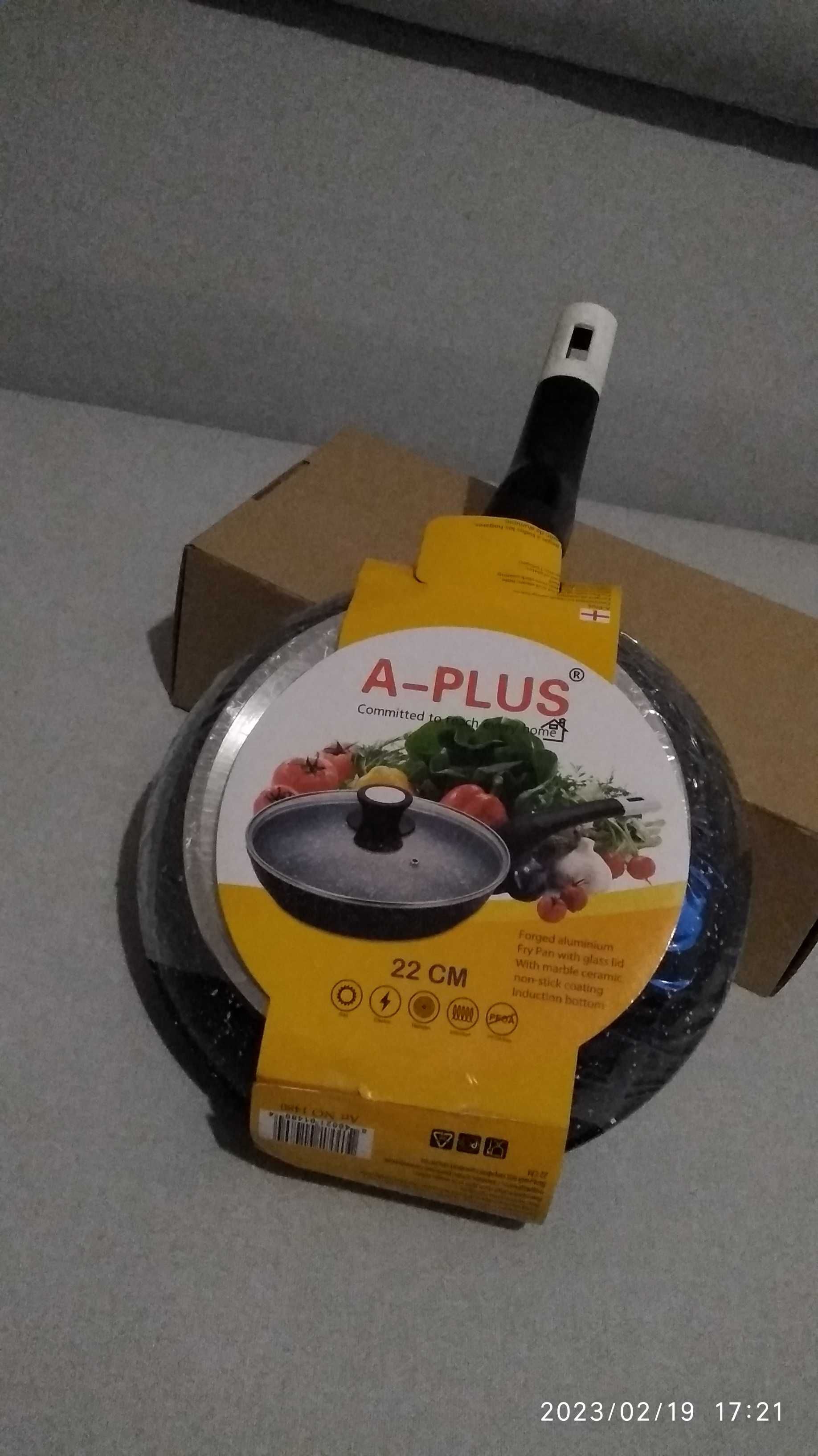 керамічна сковорідка  A-PLUS 22 cm