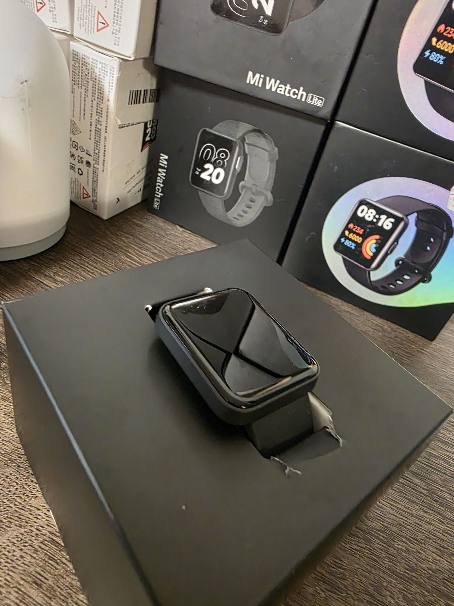 Смарт-годинник Redmi Watch lite та lite 2 з вітрини