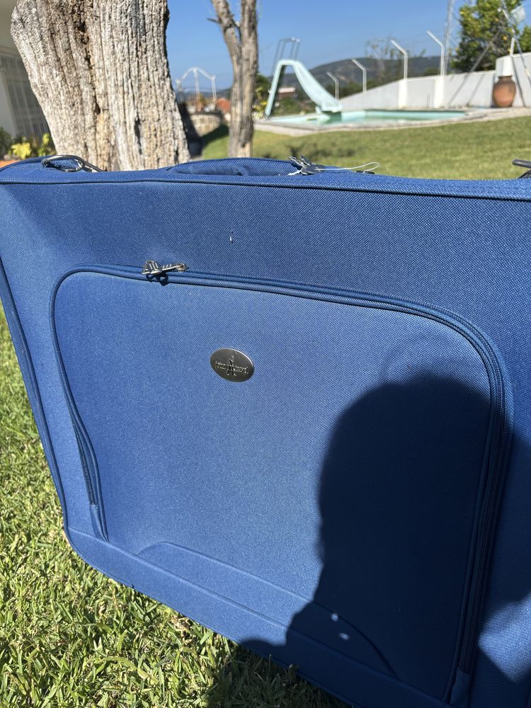 Porta fatos novo. Impecável!