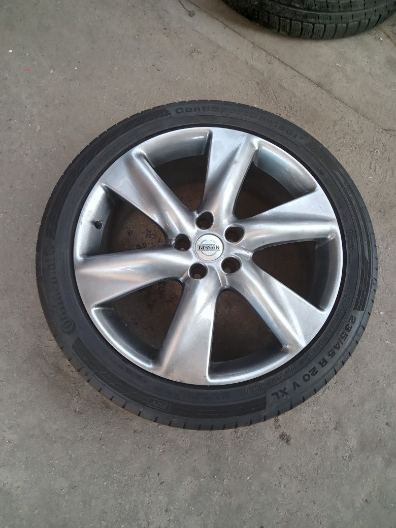 Диск б/у: литой R20 J8 (PCD 5x114.3) ЦО66.1 ЕТ50 Nissan