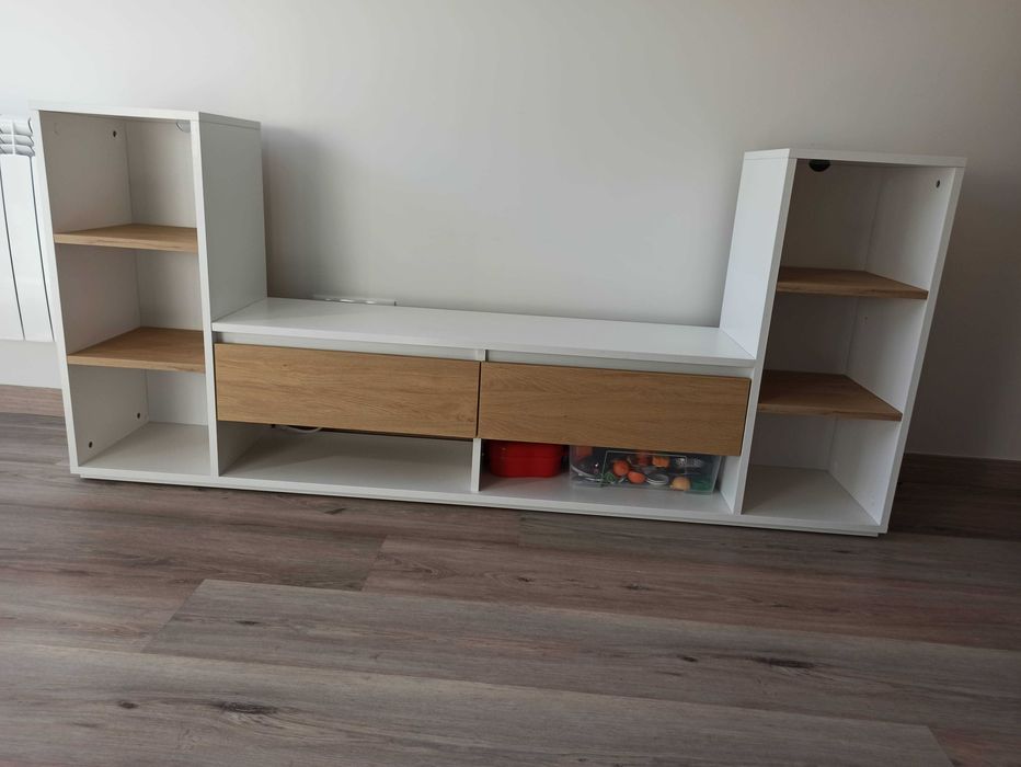 Móvel TV / Estante moderna – branco e madeira