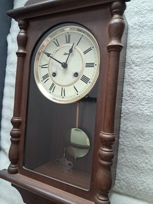 Zegar ścienny mechaniczny Hermle