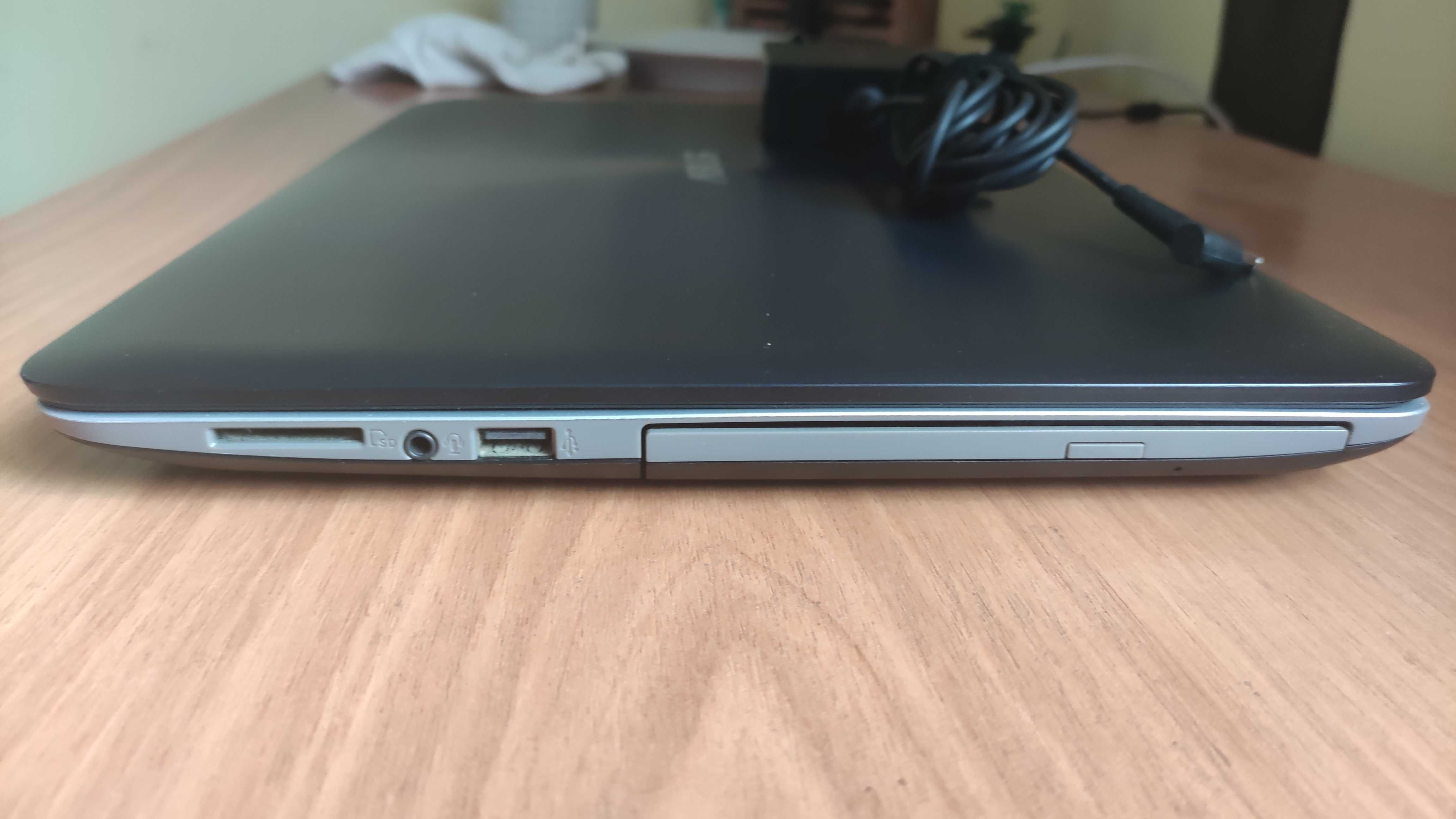 Ноутбук Asus F556U (i5-7200U/geforce 940MX/2x4 gb ram/ ssd 120+hdd 500