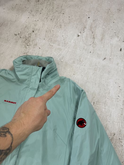 Kurtka mammut wiatrowka posiada plany rozmiar L