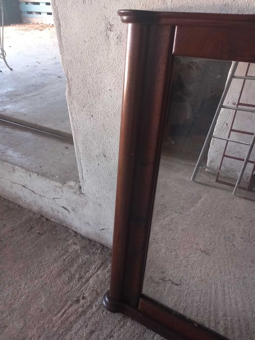 Espelho grande, em madeira, bom estado