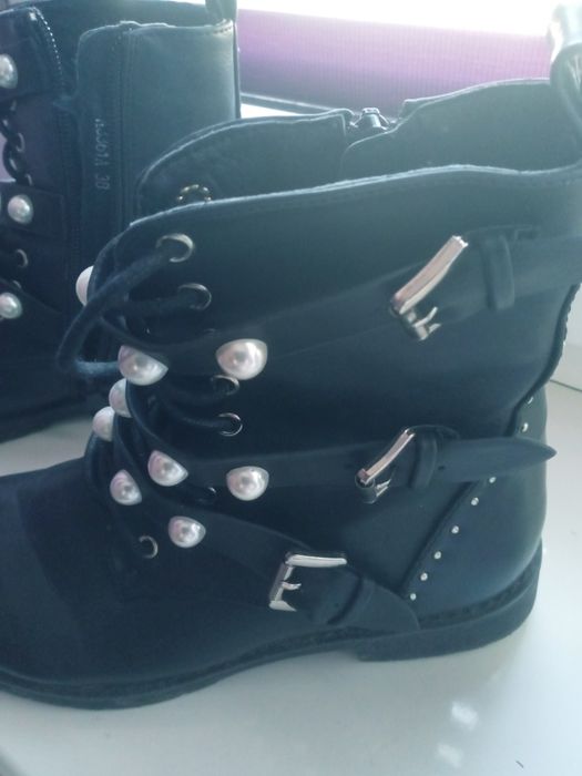 Botki 38 czarne za kostke perelki ozdobne