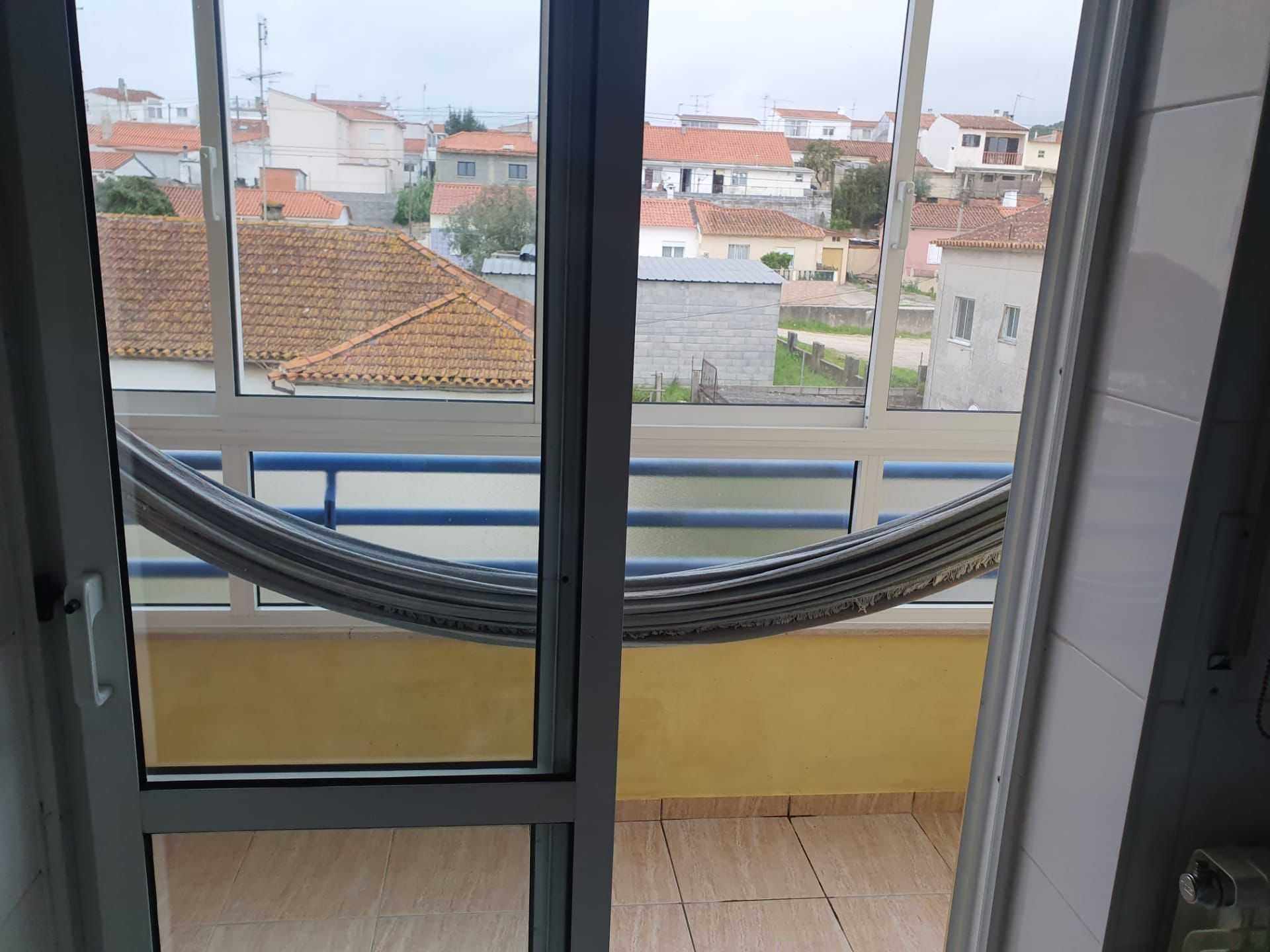 Apartamento T2 Totalmente Mobilado à Venda – Estrada da Estação-Leiria