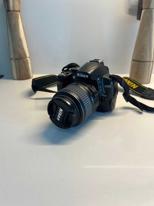 Camera Nikon D3000