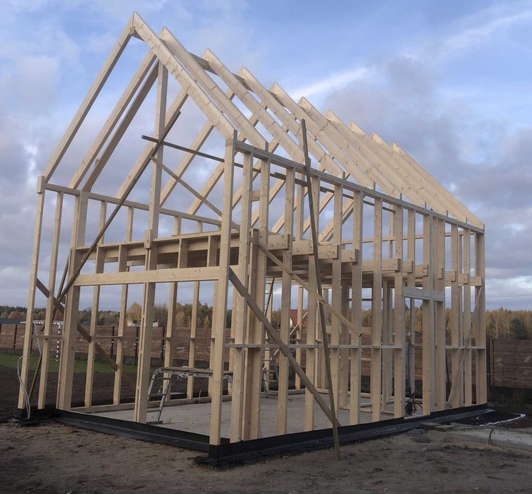 Konstrukcja szkieletowa C-24 domu typu stodoła 80 m2 z podcieniem