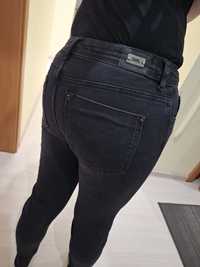 Spodnie czarne rurki jeansowe jeansy ZARA 34 xs