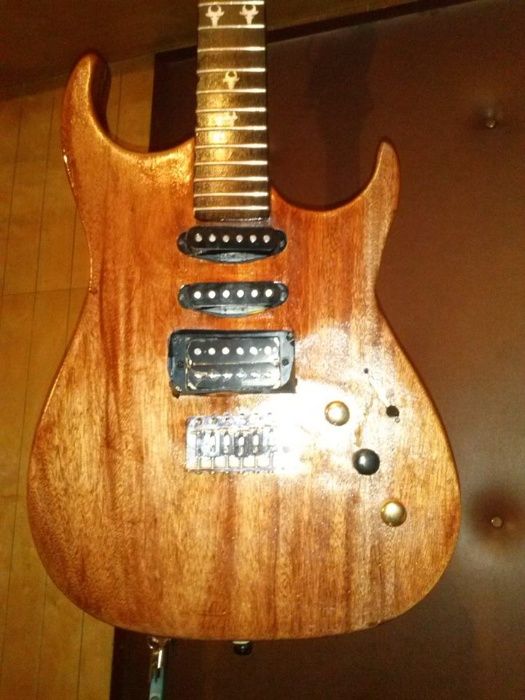 STRATOCASTER jedyny taki z wyjątkowego Mahoniu już od: 3599,99 pln!!