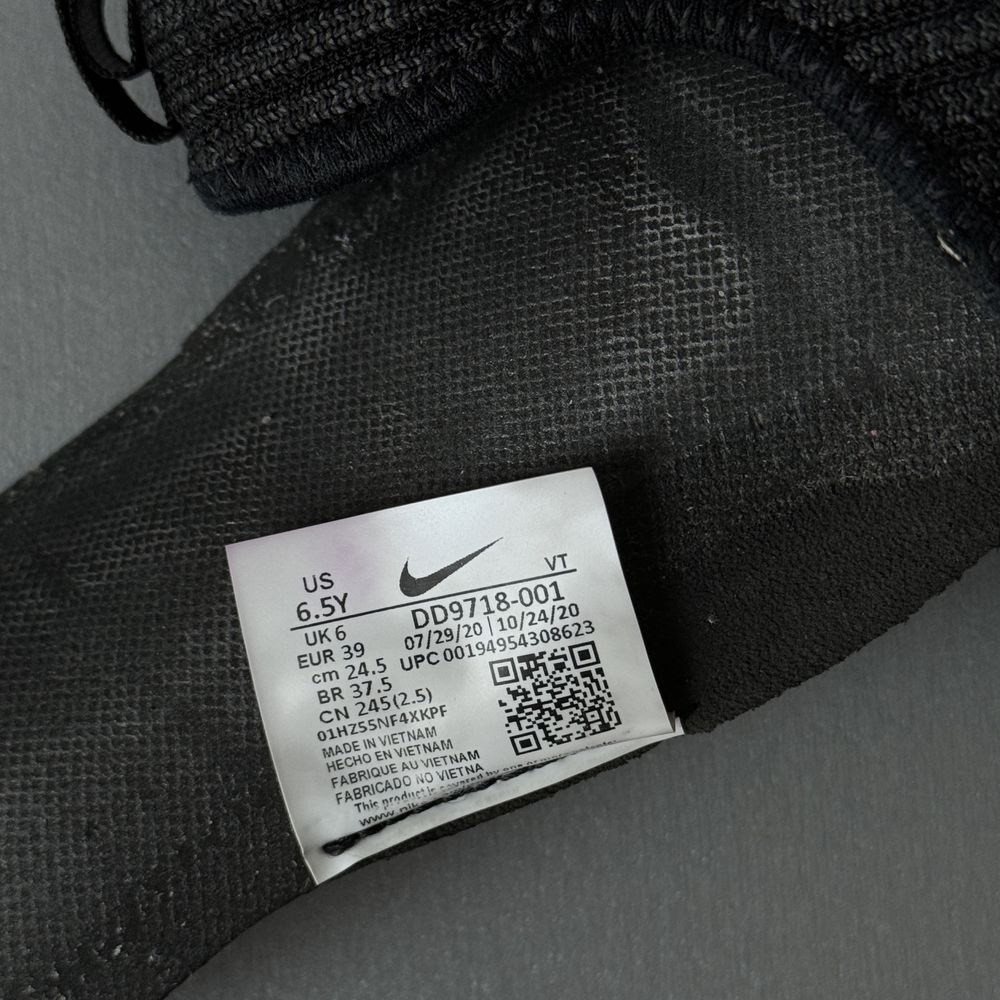 Nike Air VaporMax Flyknit 3 'Black/Ghost Green' DD9718‑001