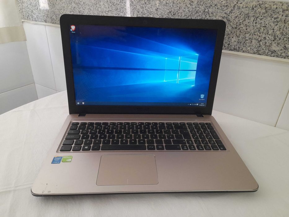 Portátil Asus A540L - i3 - Nvidia 920M