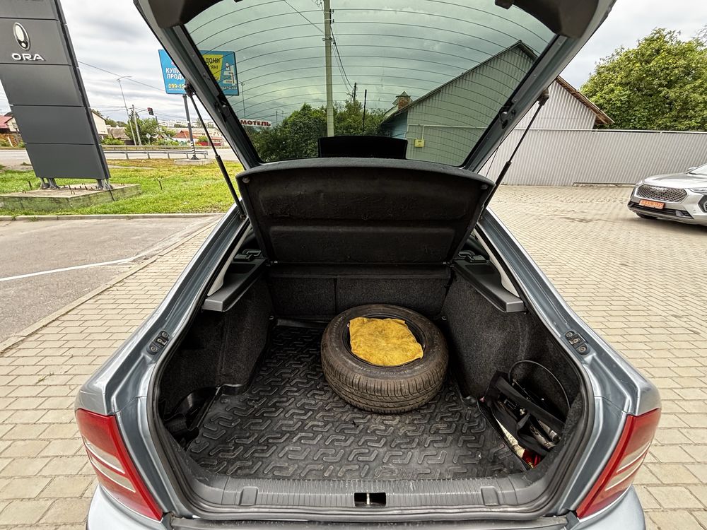 Продам Skoda Okrtavia 1.6 mpi газ/бензин