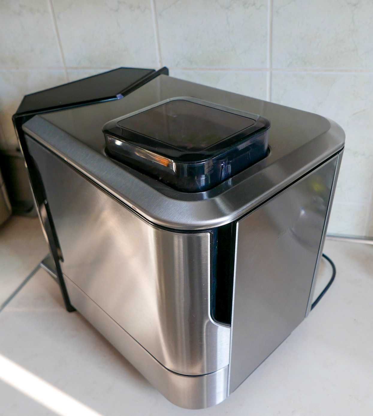 Automatyczny ekspres Siemens EQ.9 s300 Inox