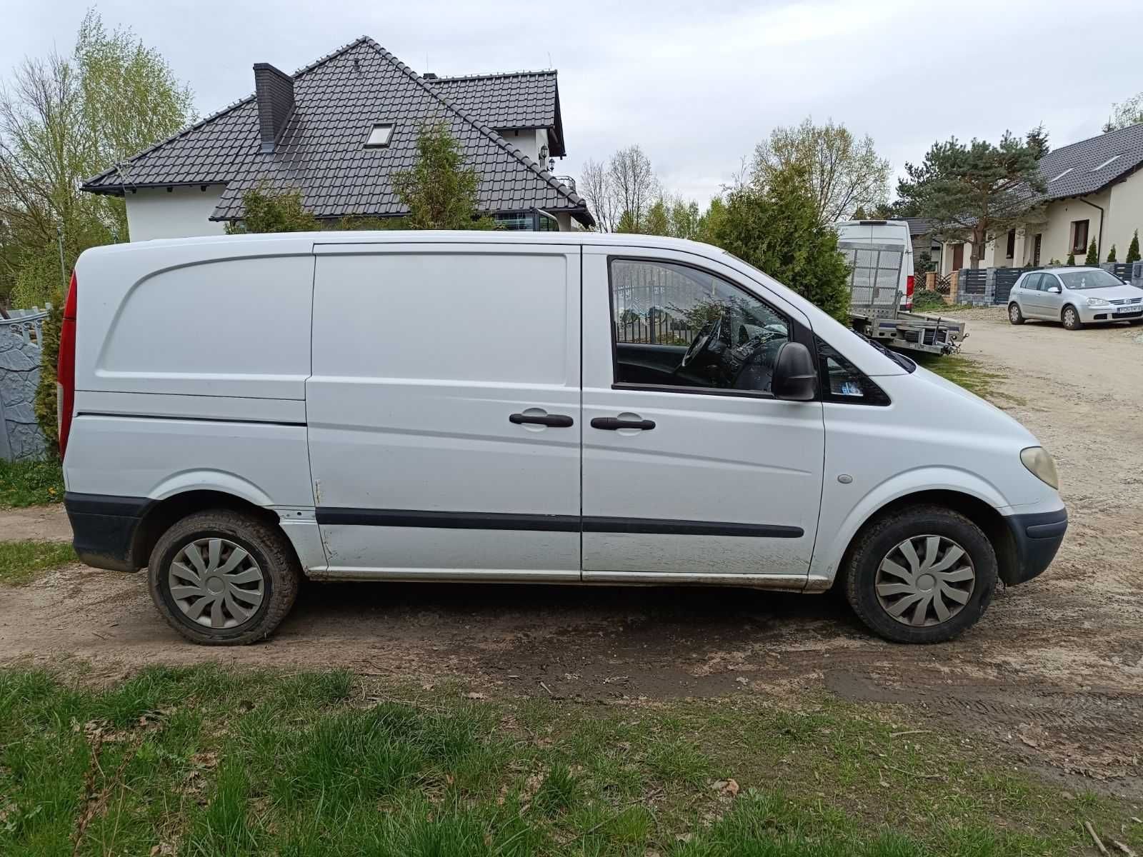 Samochód dostawczy Mercedes Benz VITO