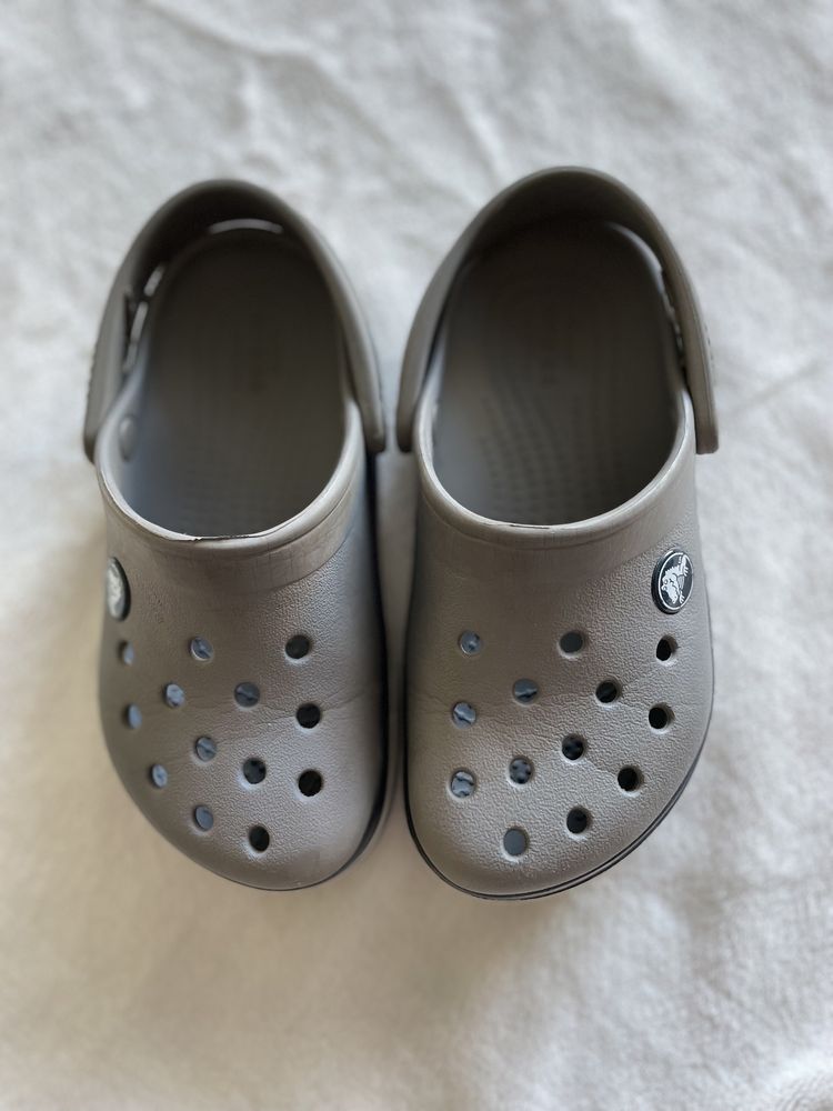 Crocs. C 10 крокси сірі