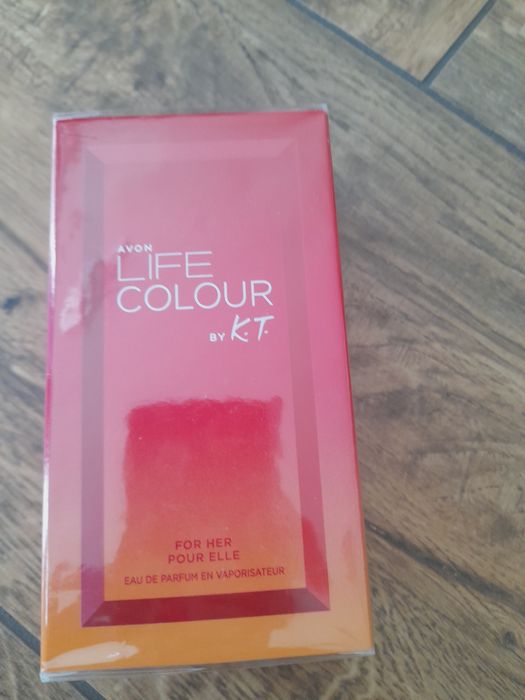 Woda Avon Life Colour by K.T