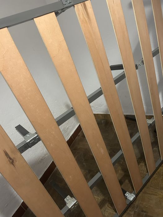 Cama de casal usada em bom estado