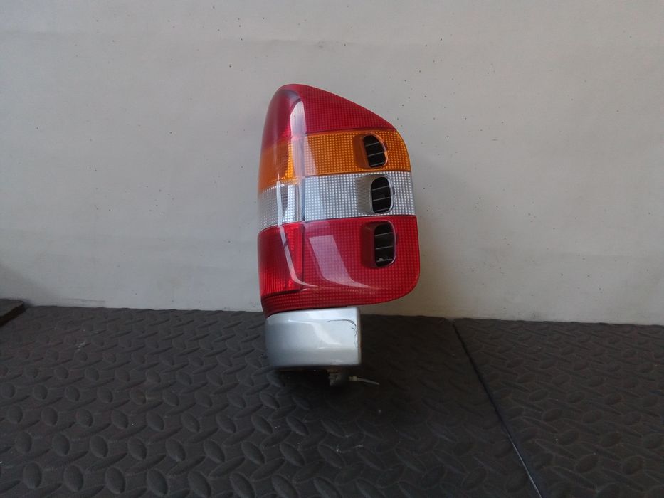 Farolim Traseiro Equerdo e direito Opel Frontera B 2.2 Dti