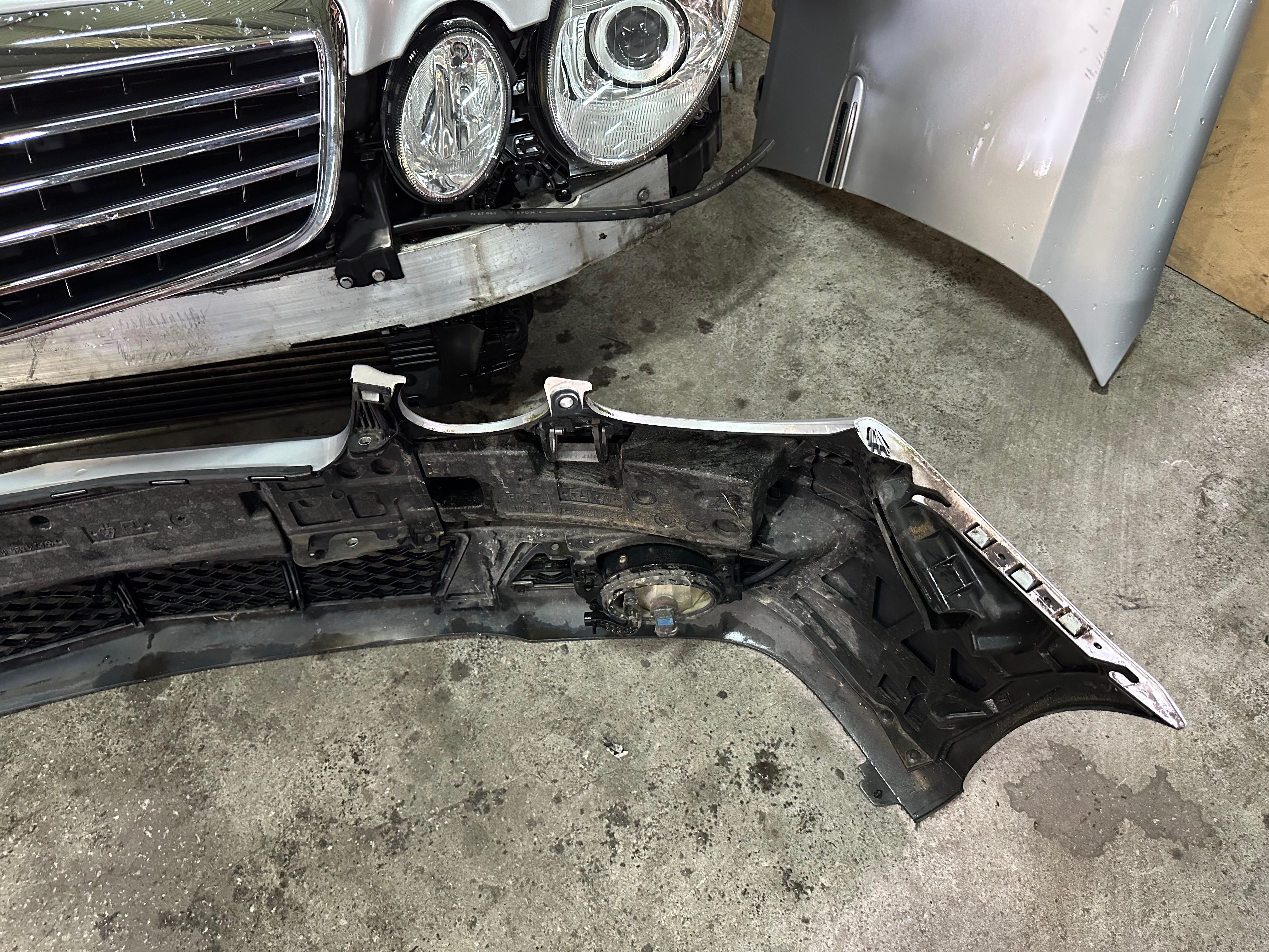 Frente completa com faróis xenon Mercedes W211 E220 MARETIAL ORIGINAL