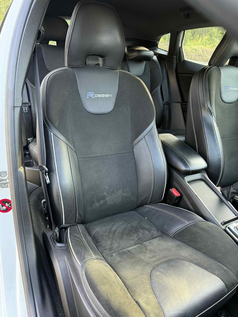 Volvo v40 D2 R-Design