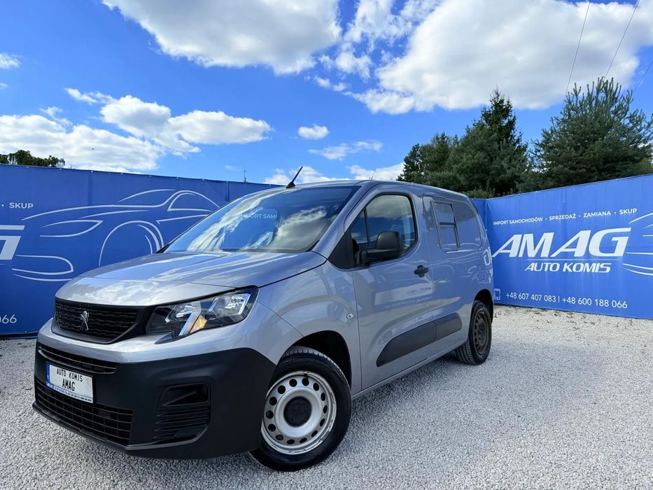 Peugeot PARTNER  Auto przystosowane do przewozu zwierząt*Hak*Radio*Klima*Gwarancja*