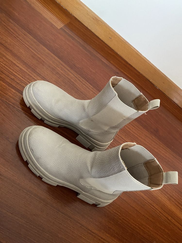 Vendo botas beje SEASIDE